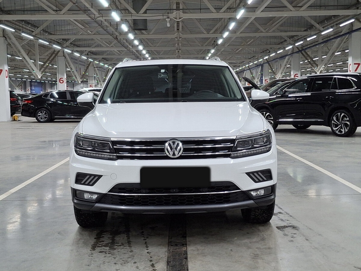 Volkswagen Tiguan Allspace II, 2018 - 138 001 км. | Фото №2