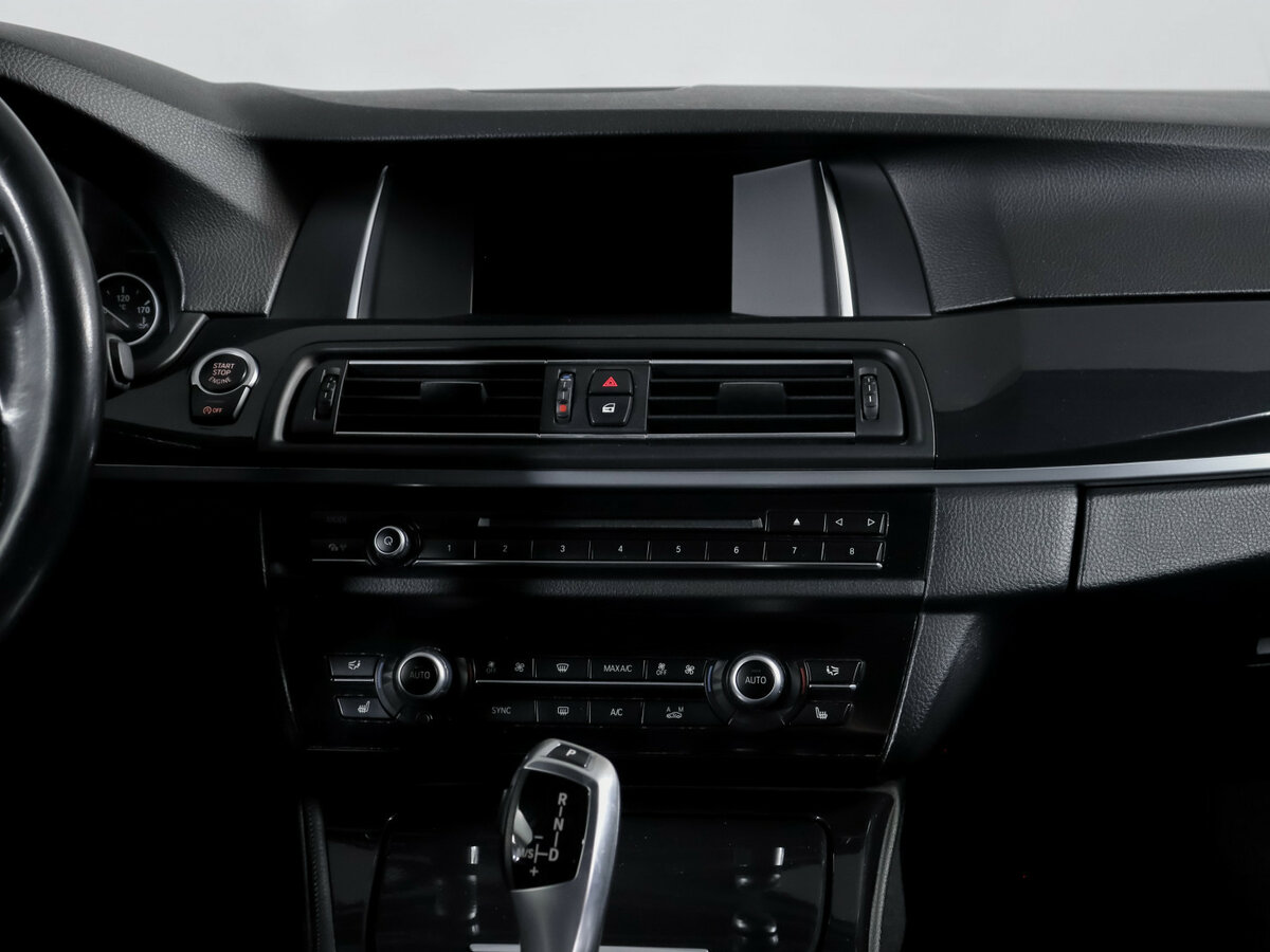 BMW 5 серии 520i VI (F10/F11/F07) Рестайлинг, 2013 Фото №13